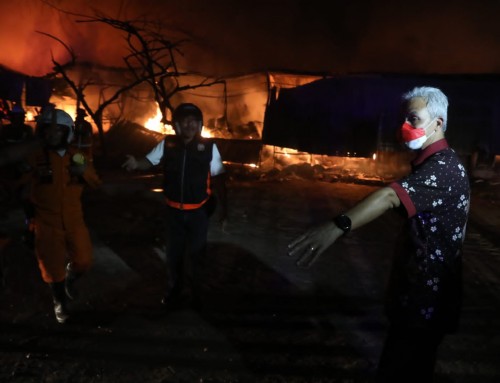 Relokasi Pasar Johar Terbakar, Ganjar dari Rembang Langsung Pantau Penanganan